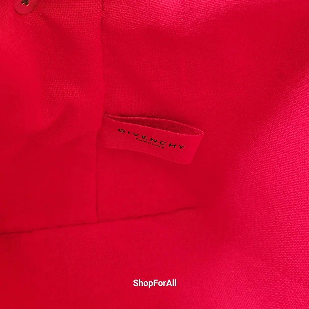 Givenchy - Picture 11 of 16